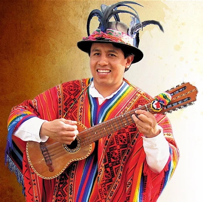 Andean musician Alex Llumiquinga Perez