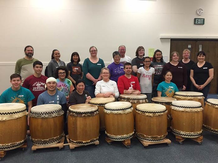 Taiko drum class group photo