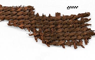 Close simple twine basketry fragment (side two)