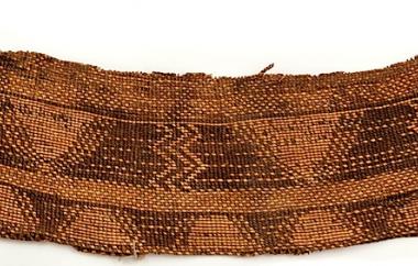 &quot;Catlow Twine&quot; large basket rim (side one)