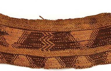 &quot;Catlow Twine&quot; large basket rim (side two)