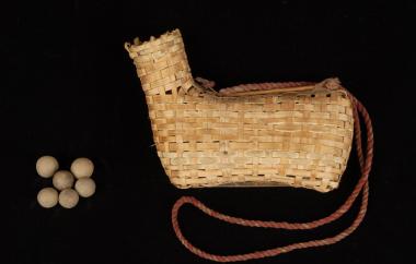 Bow pellets and pellet container (Cat.# 8-14)